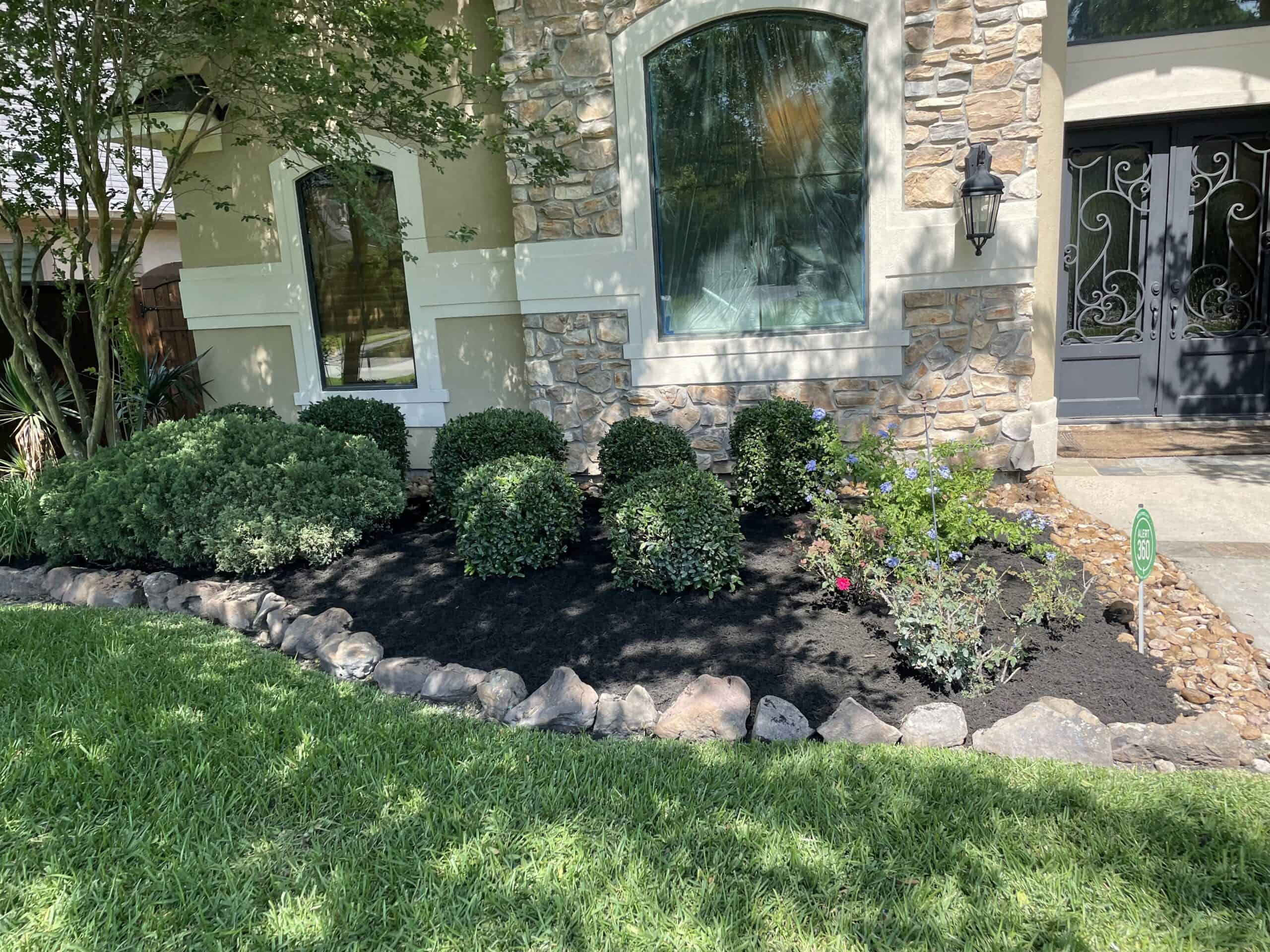 What mulch is and its different types.