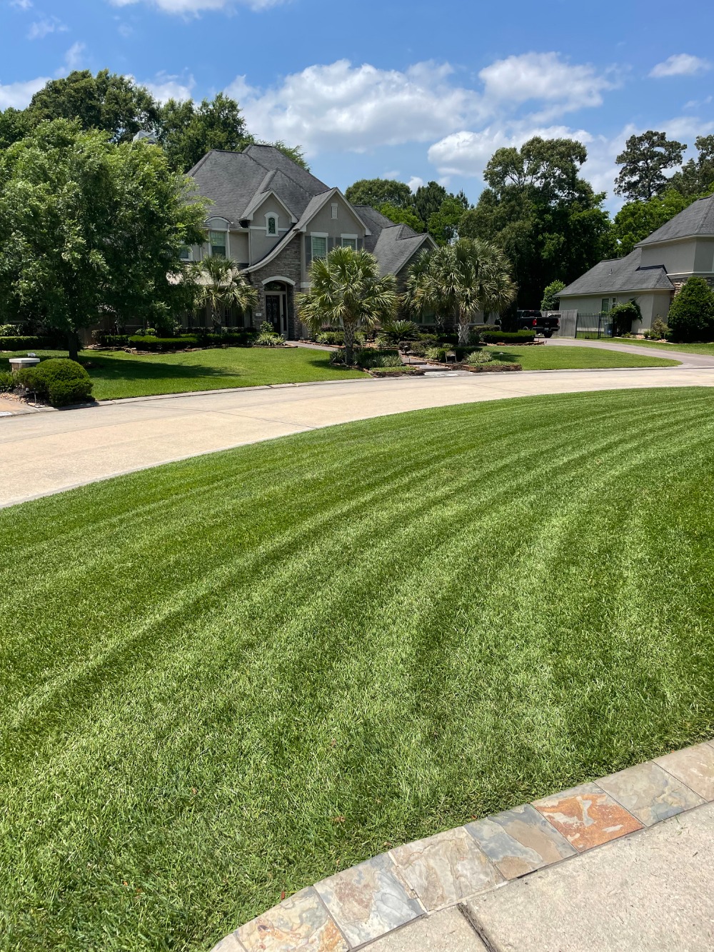 Atascocita’s best landscaping company for mulching and fencing