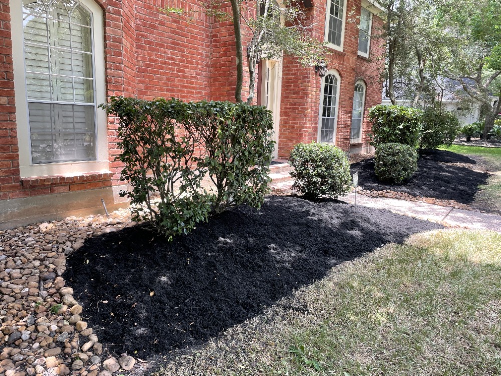 Professional mulching services in Kingwood Area, Atascocita, Humble, and surrounding areas